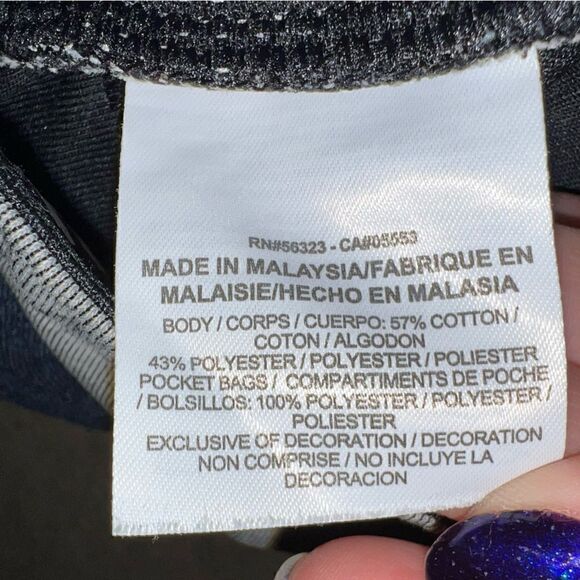 Nike grey joggers with side pockets and back pocket youth size small - Picture 11 of 13